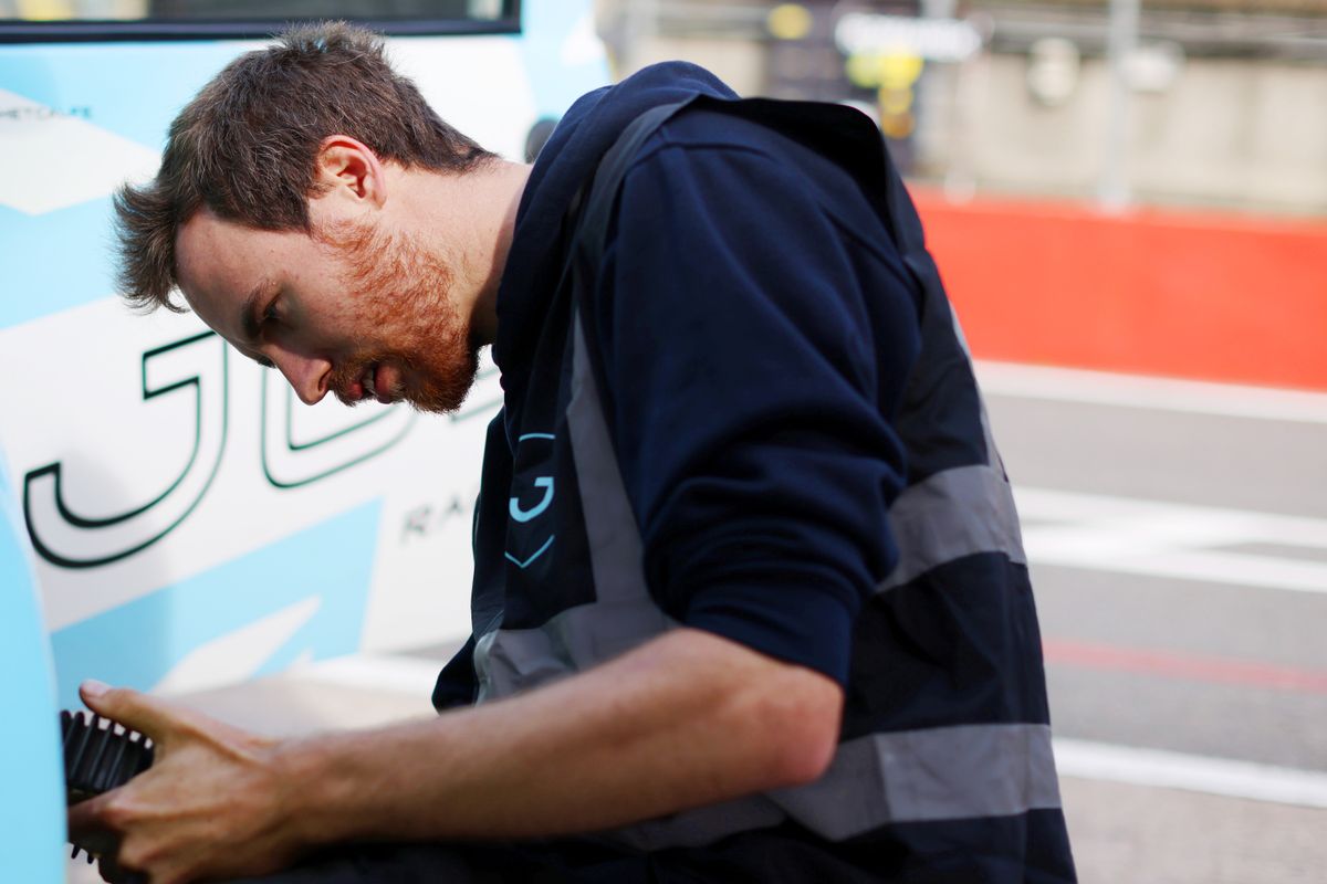 gallery/22/images/5abed88c-3cf1-4e86-b4c5-5d7c9a8a86e4/joltracing-brandshatch-0052.jpg