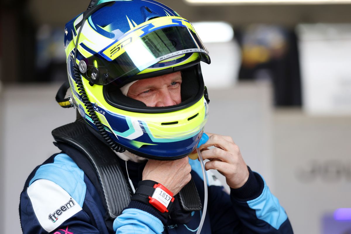 gallery/22/images/7f29cdda-f518-486e-9bae-040b7fda392c/joltracing-brandshatch-0026.jpg