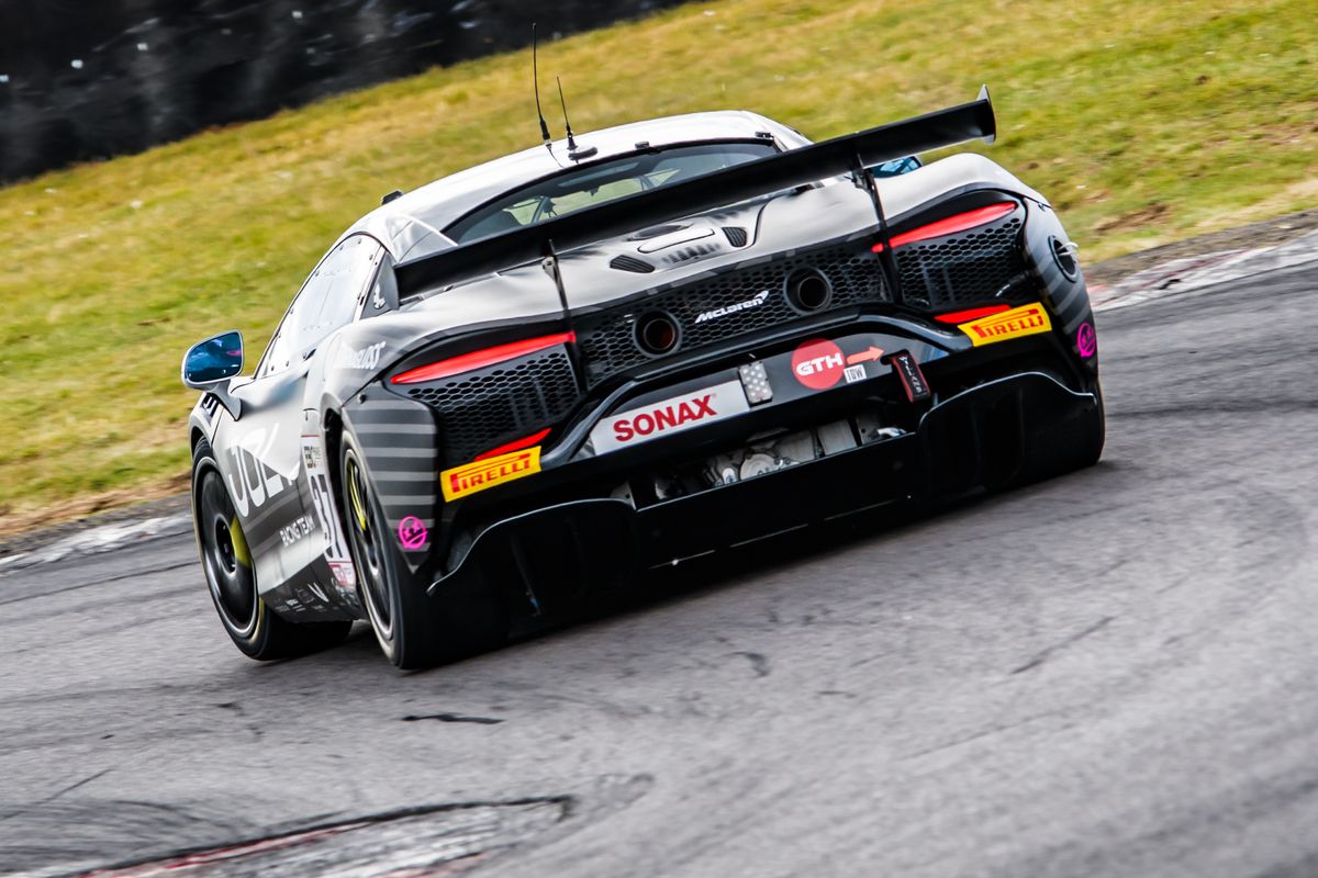 gallery/52/images/44e35c4c-7c04-46af-9074-79770b18af1a/1-gtcup-eric-9291.jpg