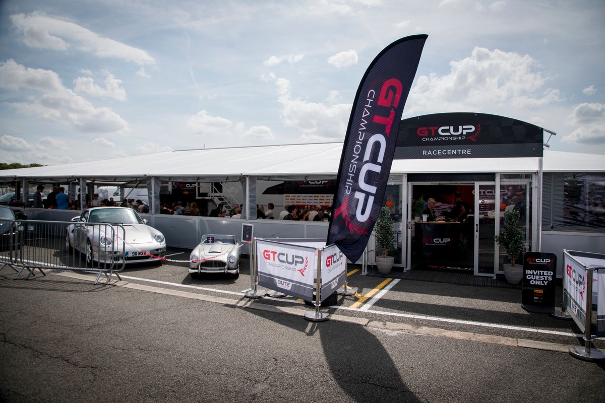 gallery/54/images/5251c9fa-ff54-4277-b12e-55dcc843b0a2/silverstone-photos-36.jpg