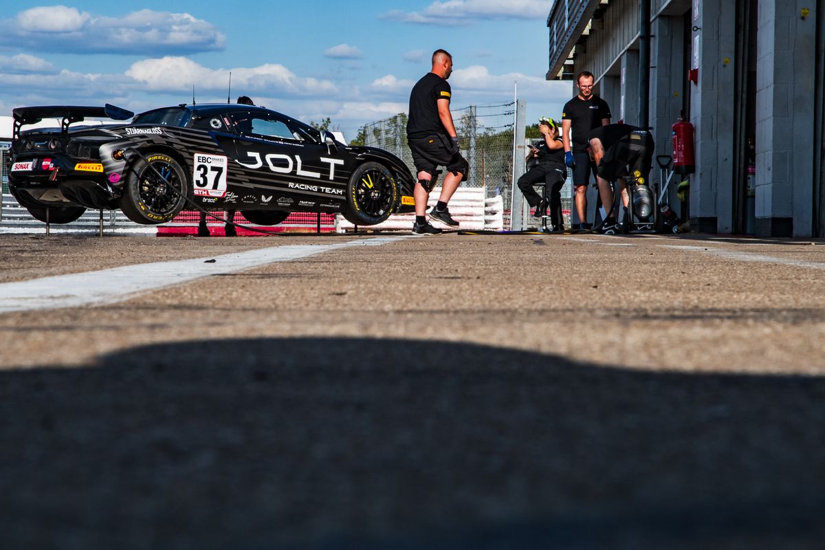 gallery/54/images/f9e5732d-19cd-4df8-ae6a-52478c86b817/silverstone-photos-9.jpg